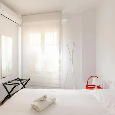 Perla Lagunillas Malaga